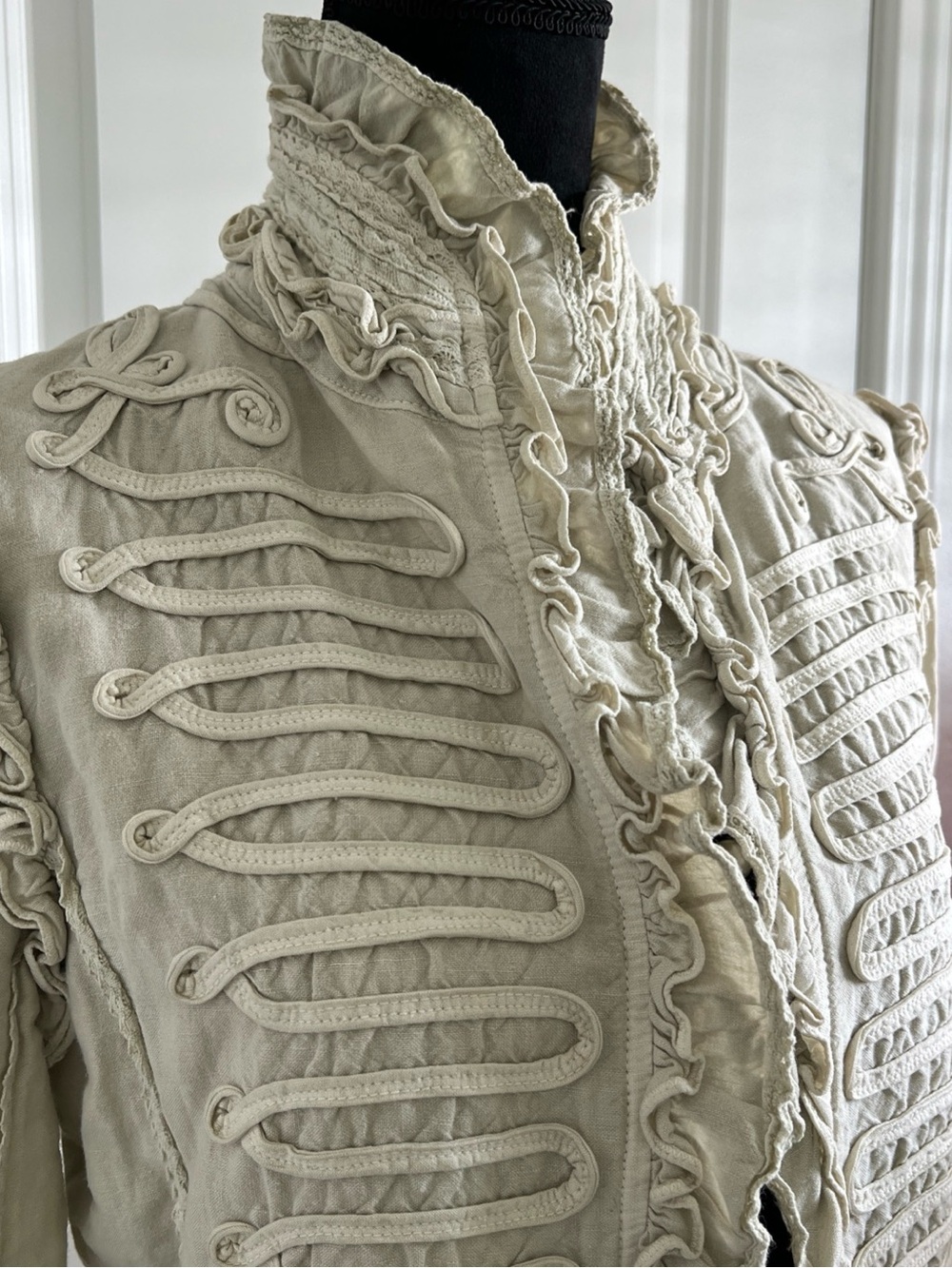 Closed Cream Ruffled Military-Style Jacket open front - Picture 5 of 10